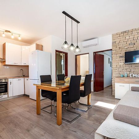 Apartments Dreamy - Free Parking Nin Εξωτερικό φωτογραφία
