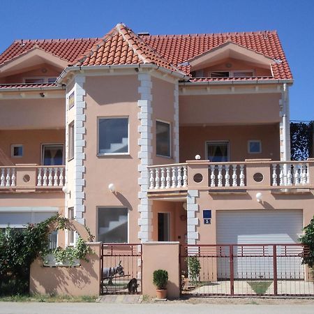 Apartments Dreamy - Free Parking Nin Εξωτερικό φωτογραφία